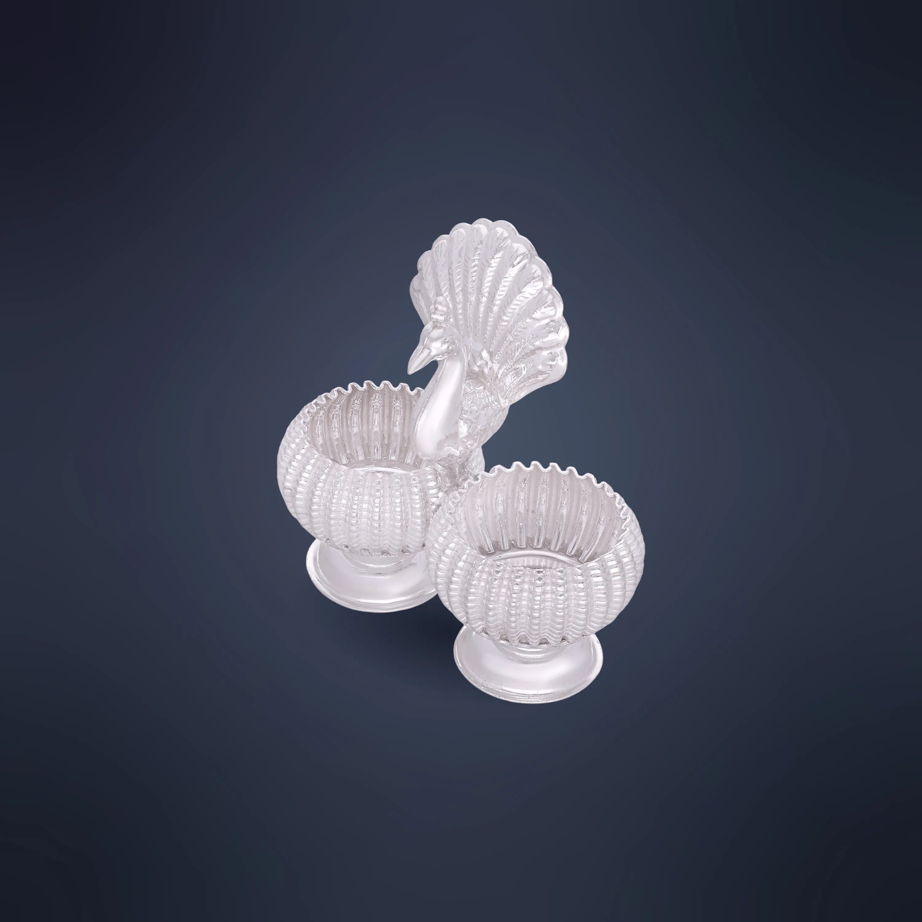 Finely Detailed And Crafted Silver Kumkum Box