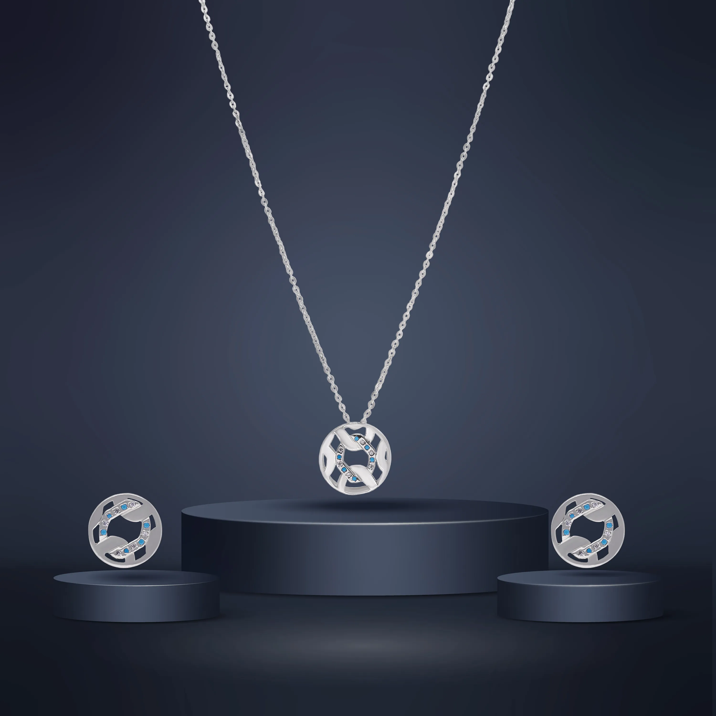 Finely Detailed And Crafted Silver Necklace Set