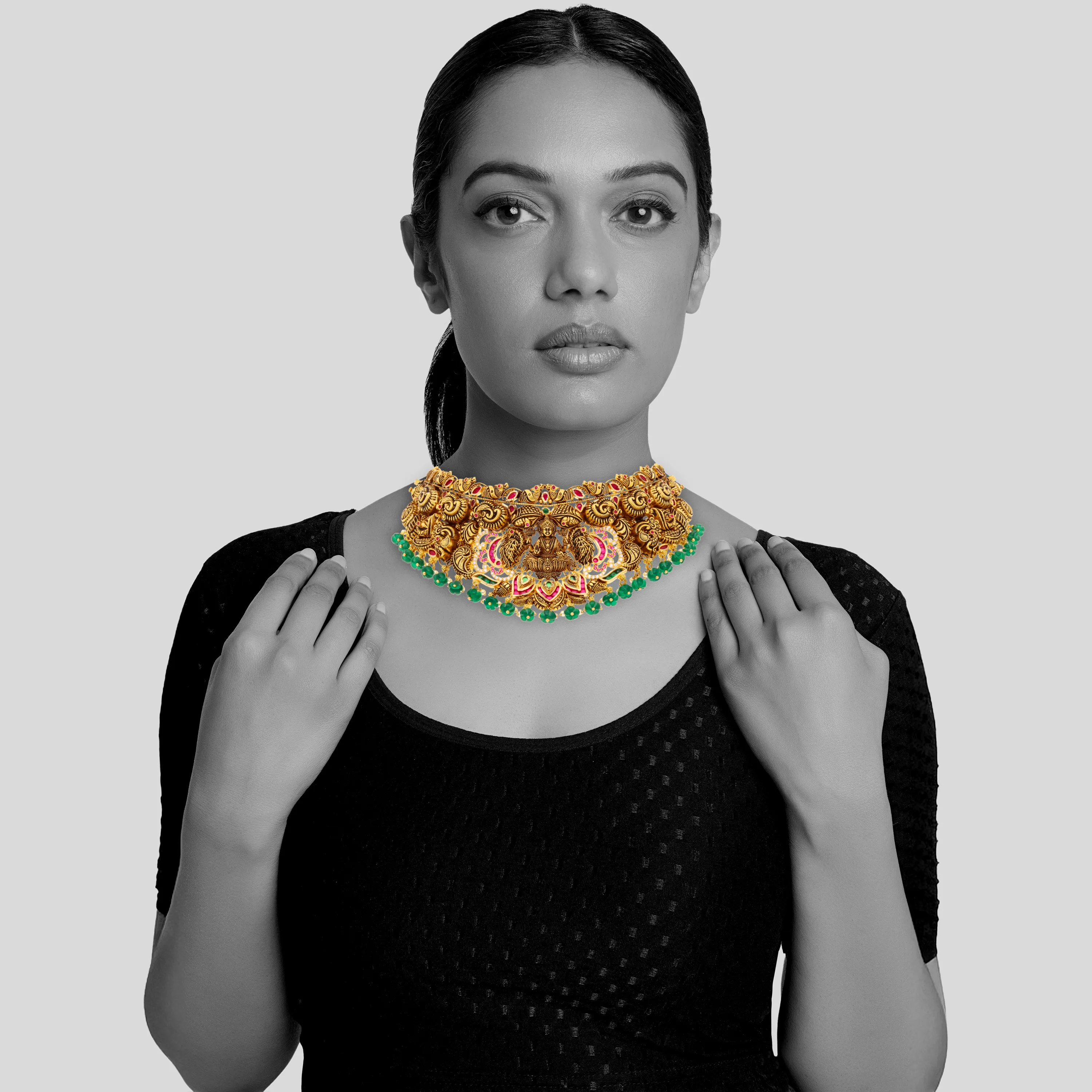 Antique Finished And Studded 22KT Gold Choker
