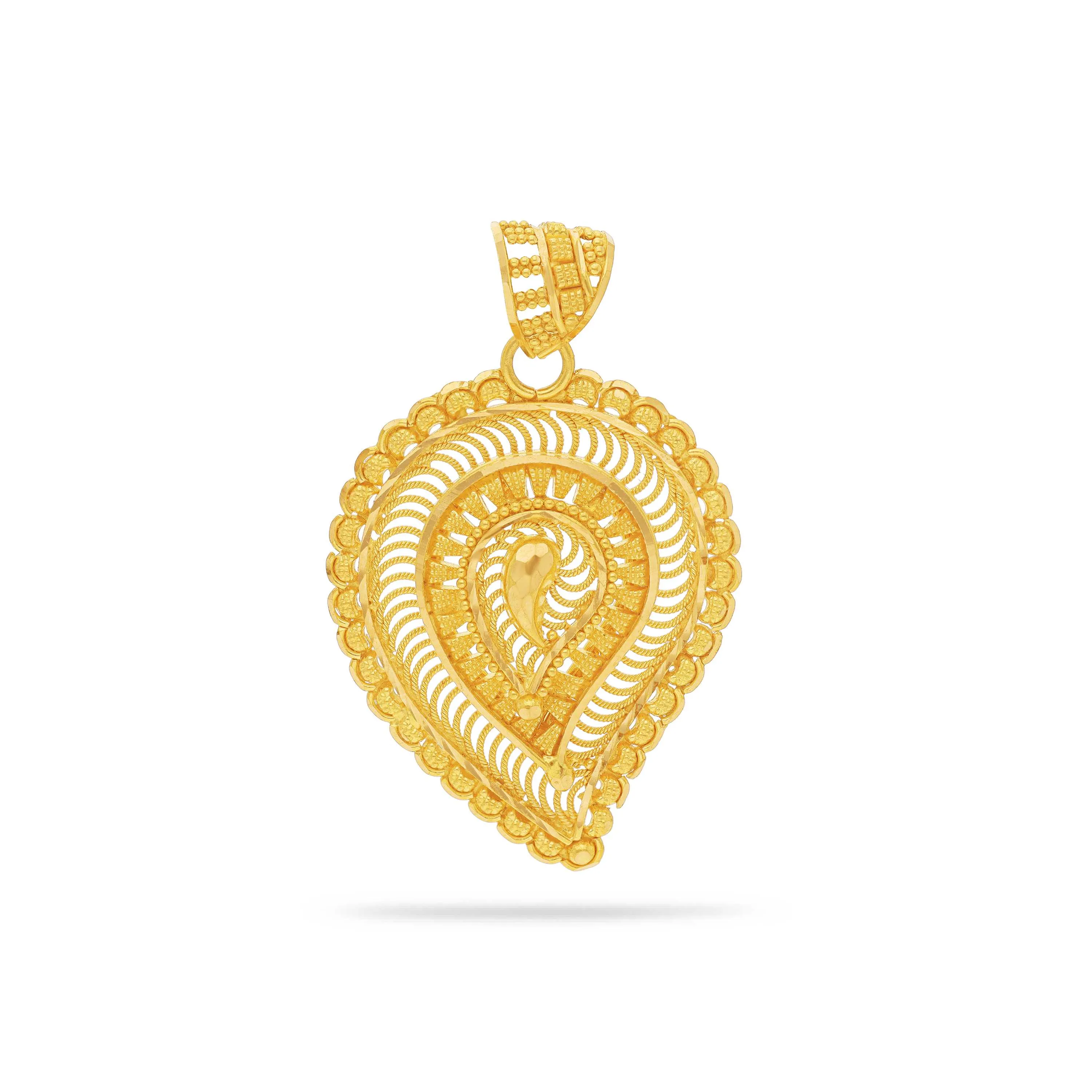 Classic Finely Detailed And Crafted 22KT Gold Locket For Women