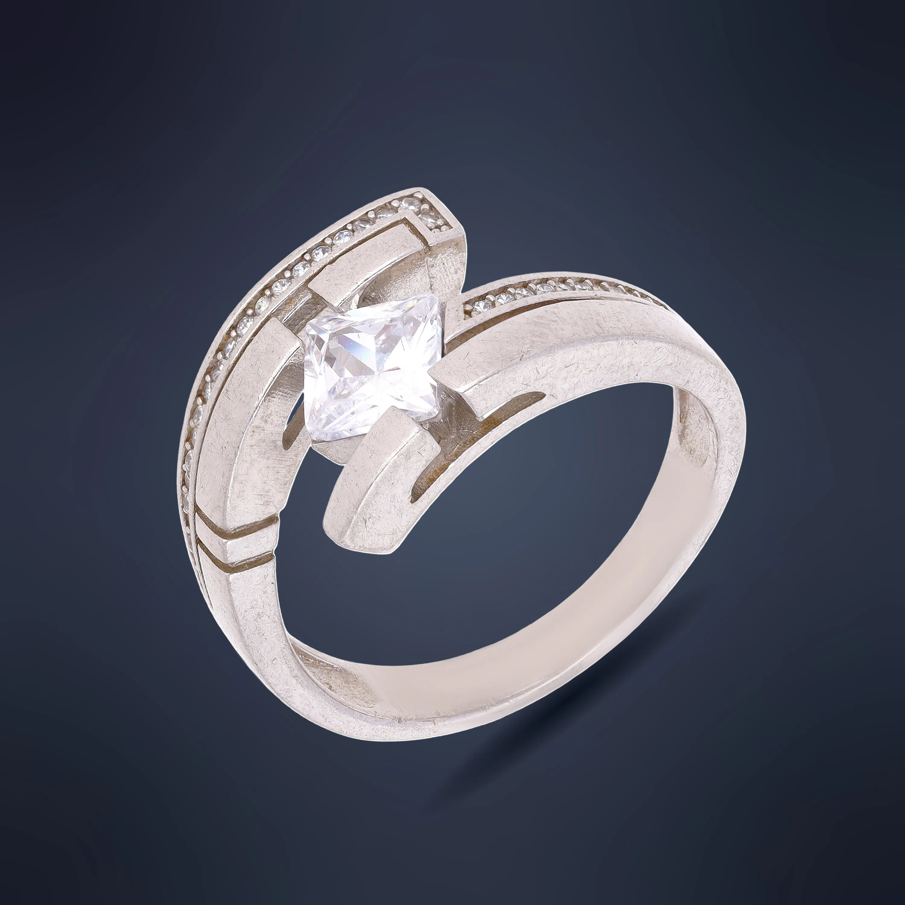 Finely Detailed And Crafted Silver Ring
