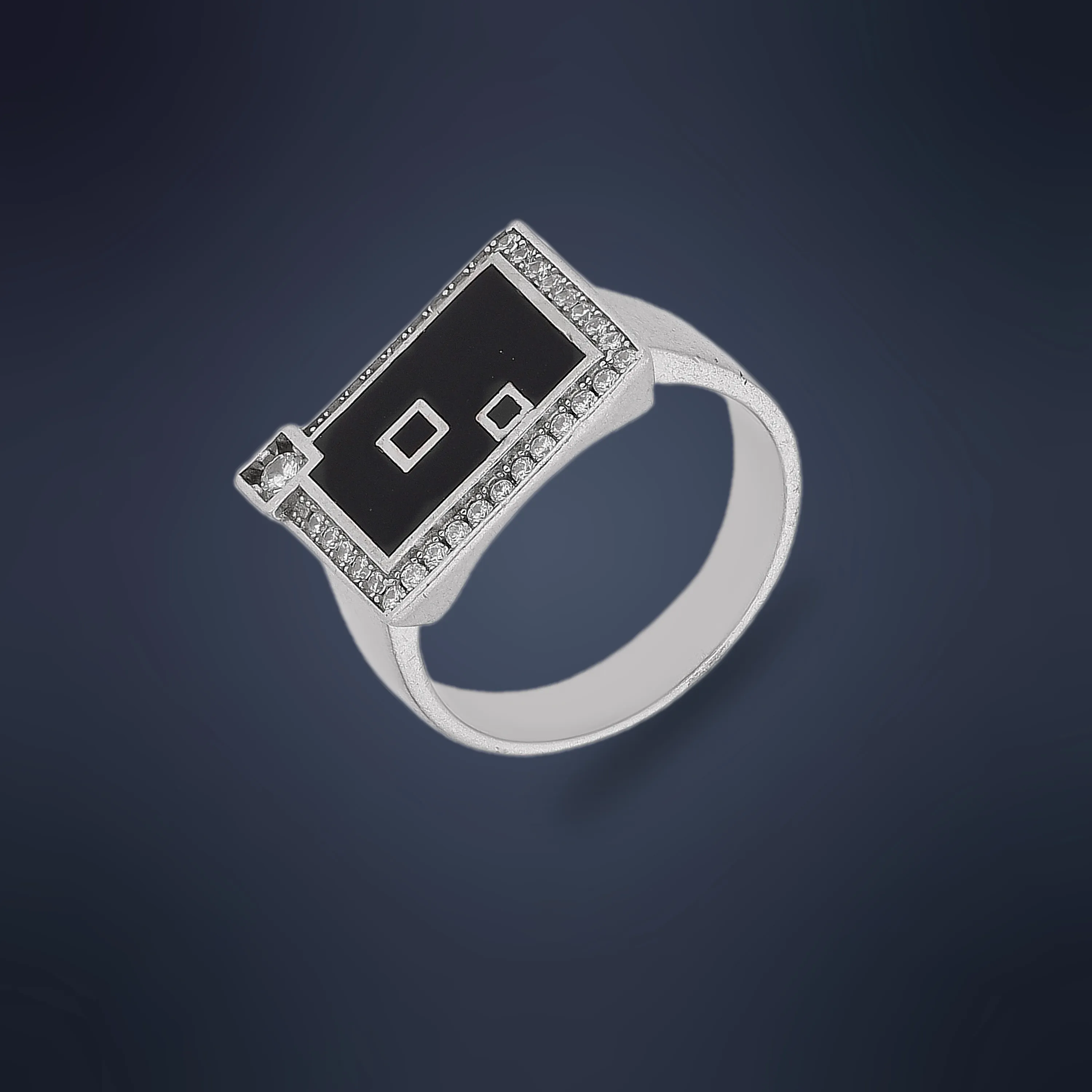 Finely Detailed And Crafted Silver Ring