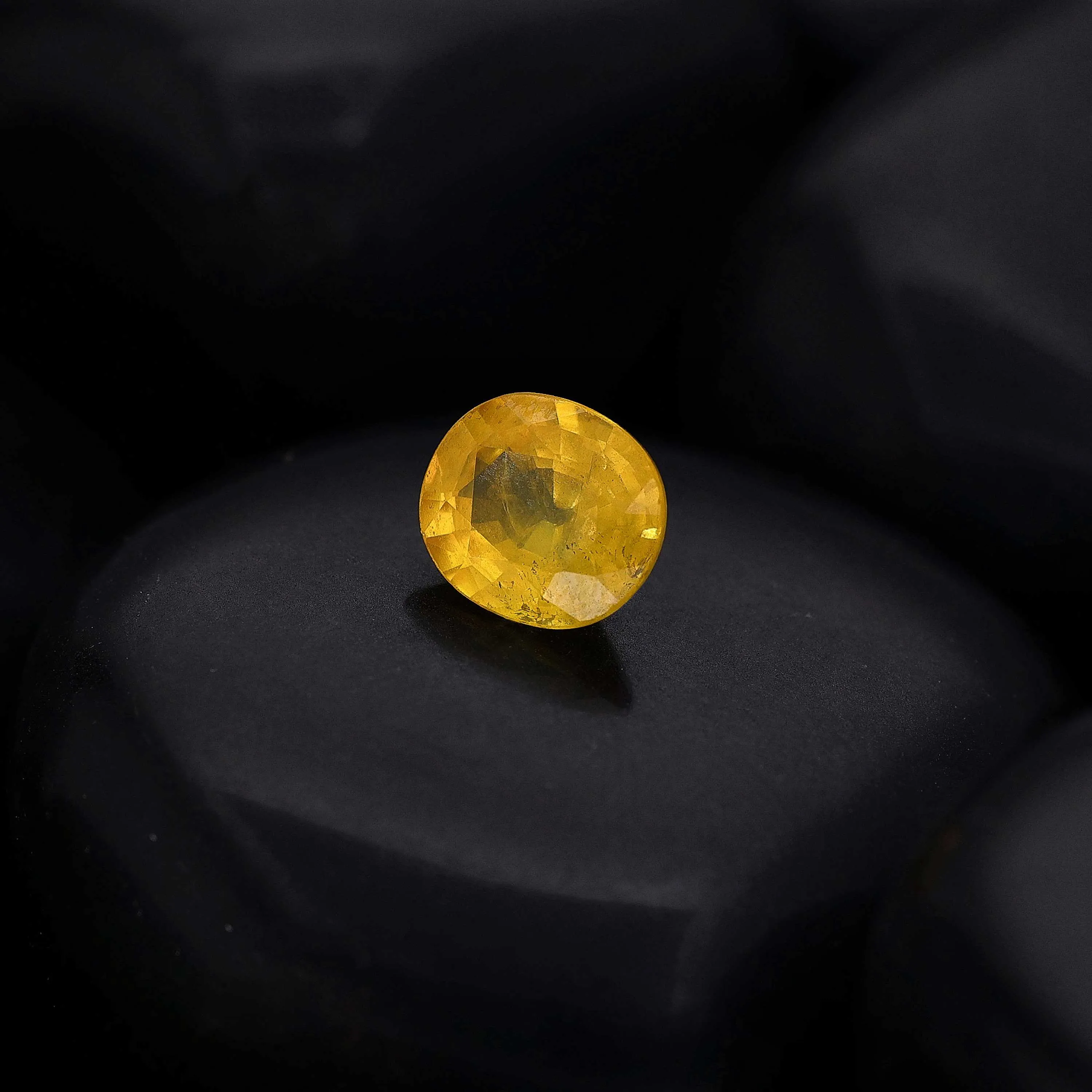 Natural Yellow Sapphire Stone