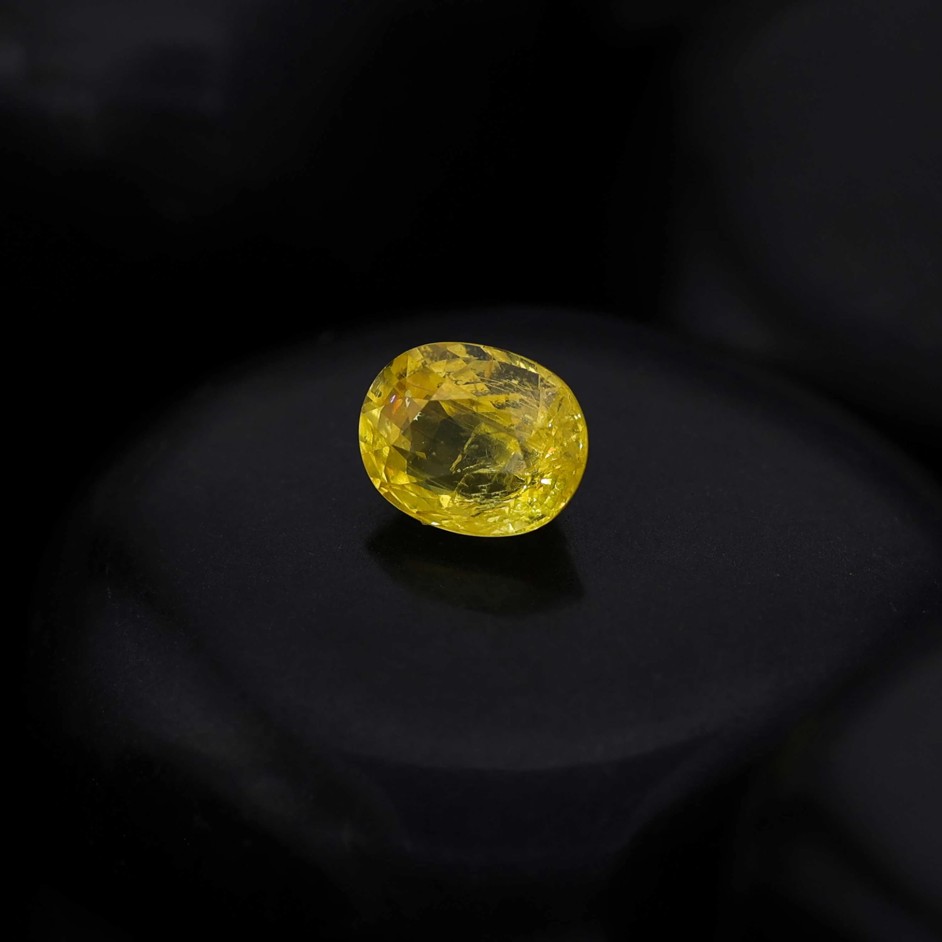 Natural Yellow Sapphire Stone